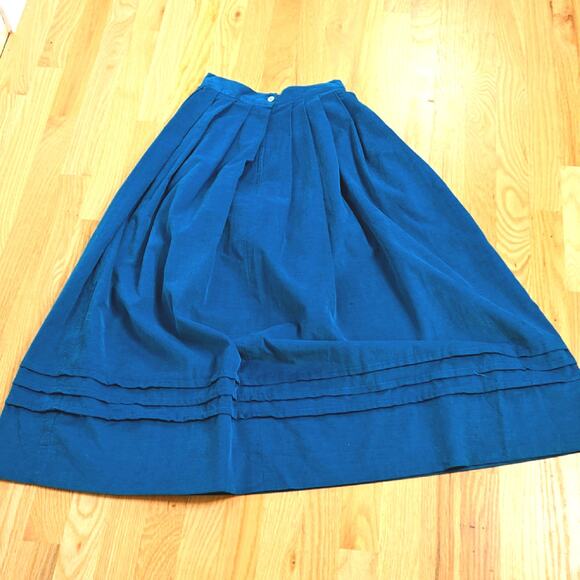 Vintage Laura Ashley women's Corduroy full Pleated Skirt - Picture 6 of 7